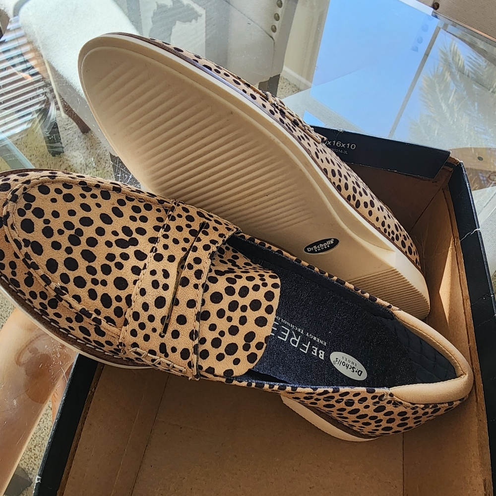 Shoes - Picture 4 of 6